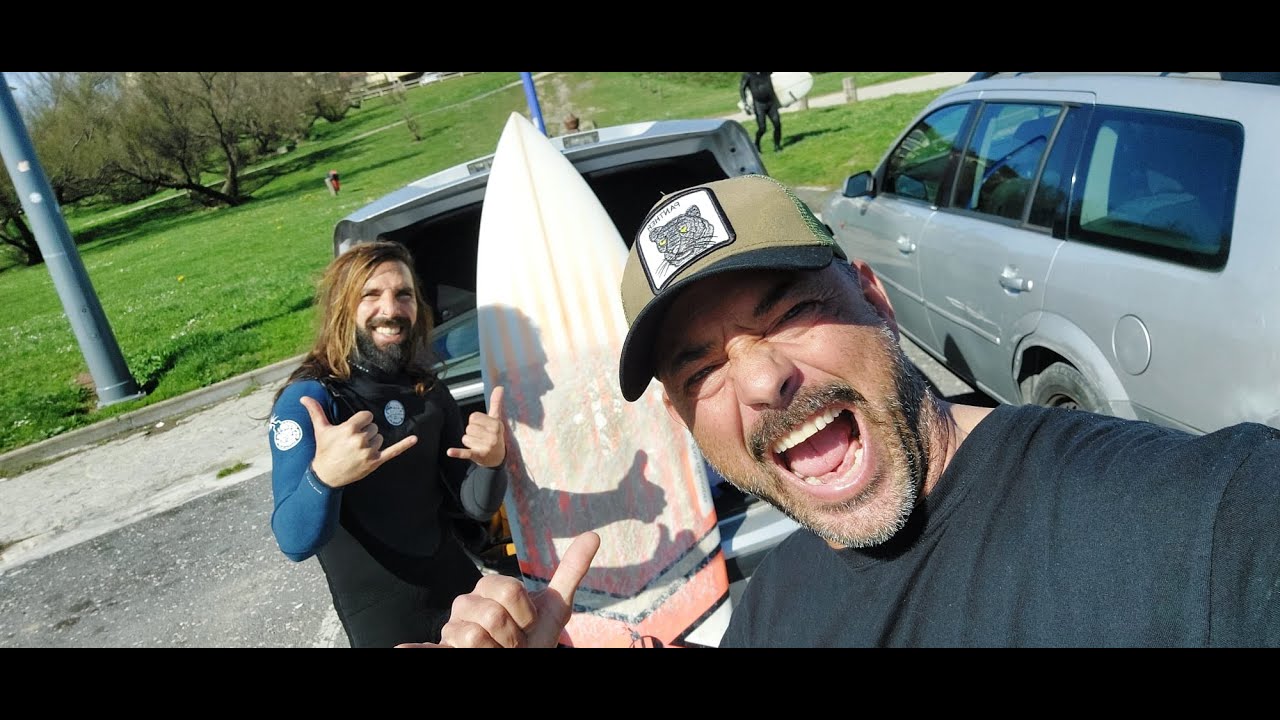 Aimar Antxia - surfista, skater y cantante de los