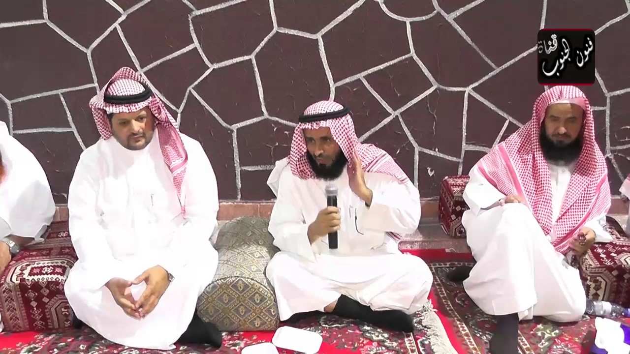 حفل تكريم قبيلة بني شهر من مركز تدريب الحرس الوطني بديراب للعميد المتقاعد علي بن فهد الشهري
