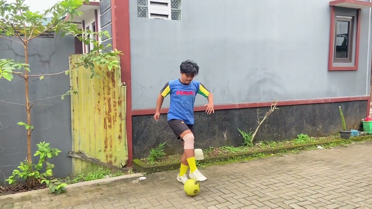Tugas vidio pembelajaran Futsal (Ball Feeling )#penjasunsil