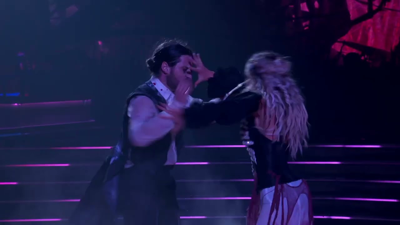 Alix Earle&rsquo;s Halloween Night Tango | Dancing with the Stars