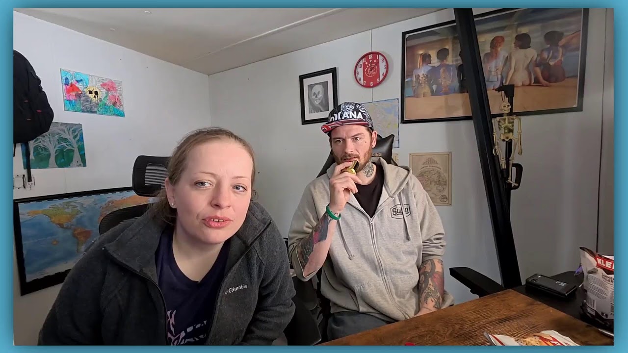 Americans Tasting Dutch Treats! Tasting our Gift Box LIVE 🇳🇱