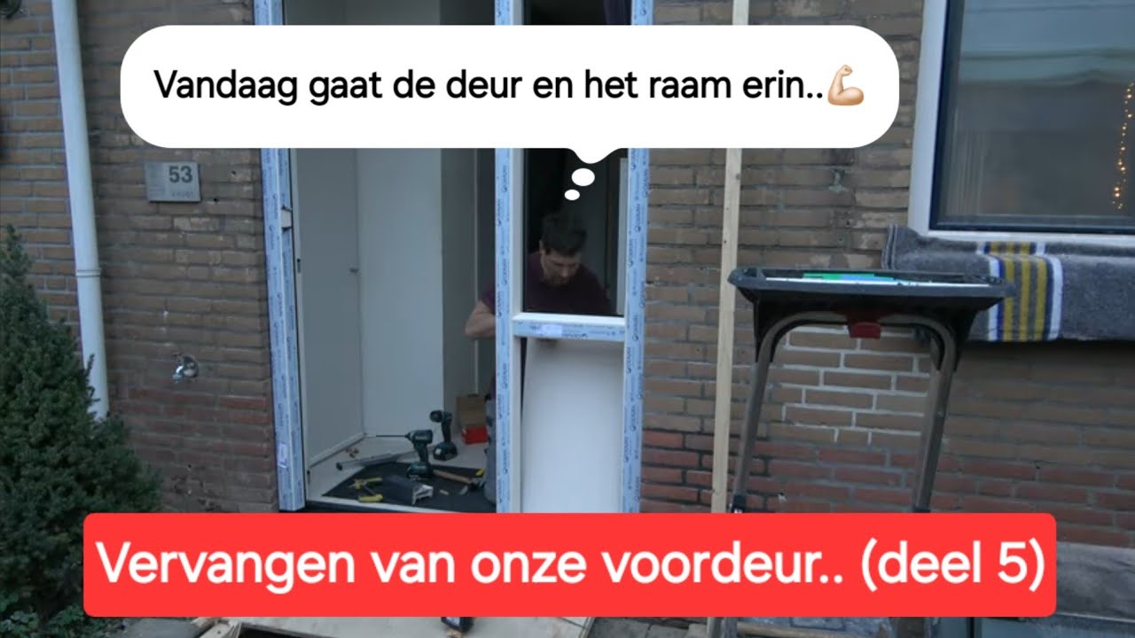 Hoe vervang ik onze voordeur (deel 5) Plaatsen van het kozijn en het verkeerd geleverde glas..😱