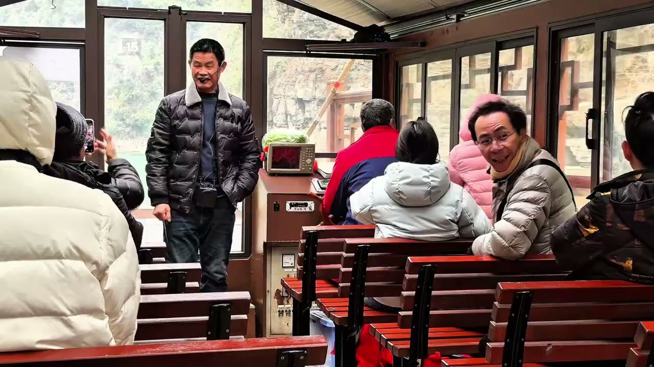 81歲老爸的重慶自由行｜Day 4～輕舟入峽，與千年江水同行～