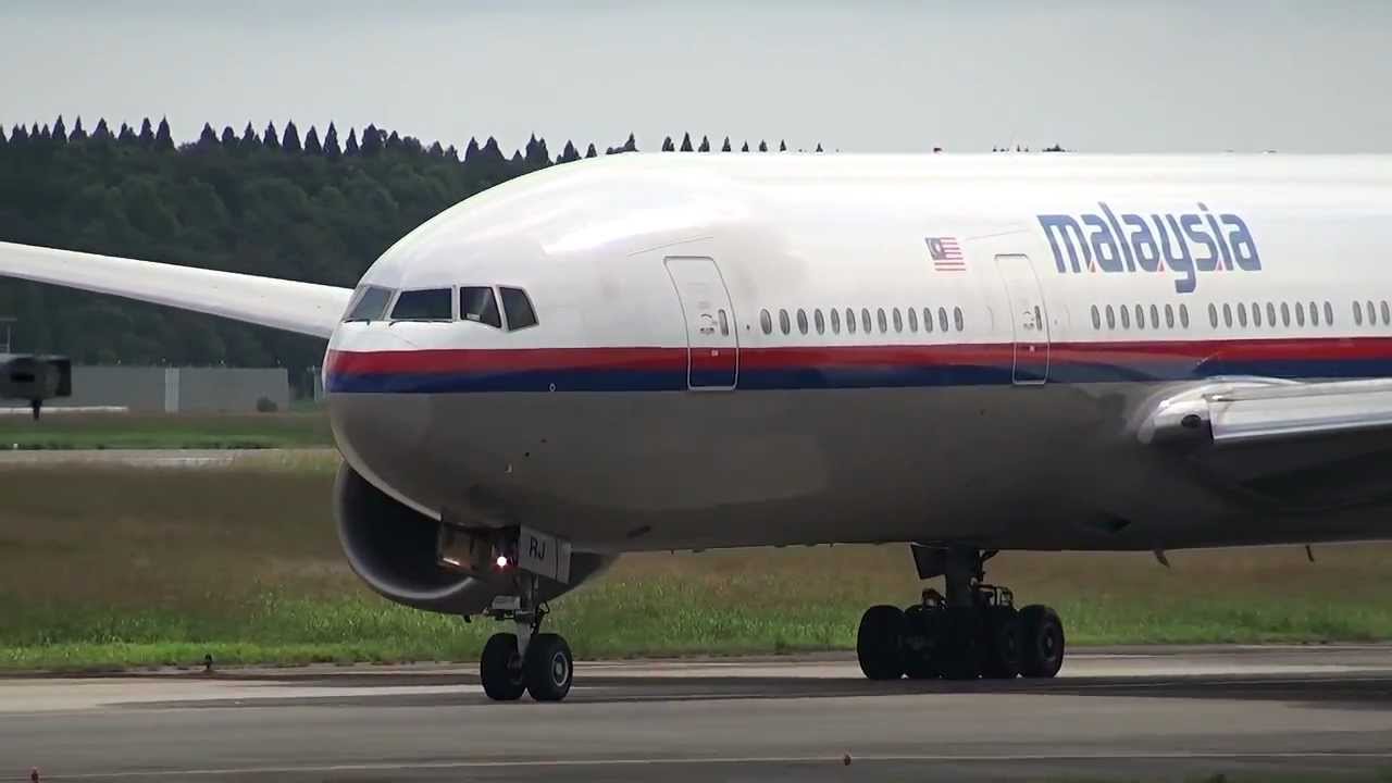 Malaysia Airlines Boeing 777-200ER 9M-MRJ Takeoff from NRT 16L