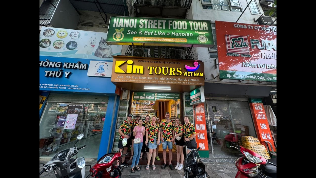 Eating Like a Local in Hanoi Old Quarter