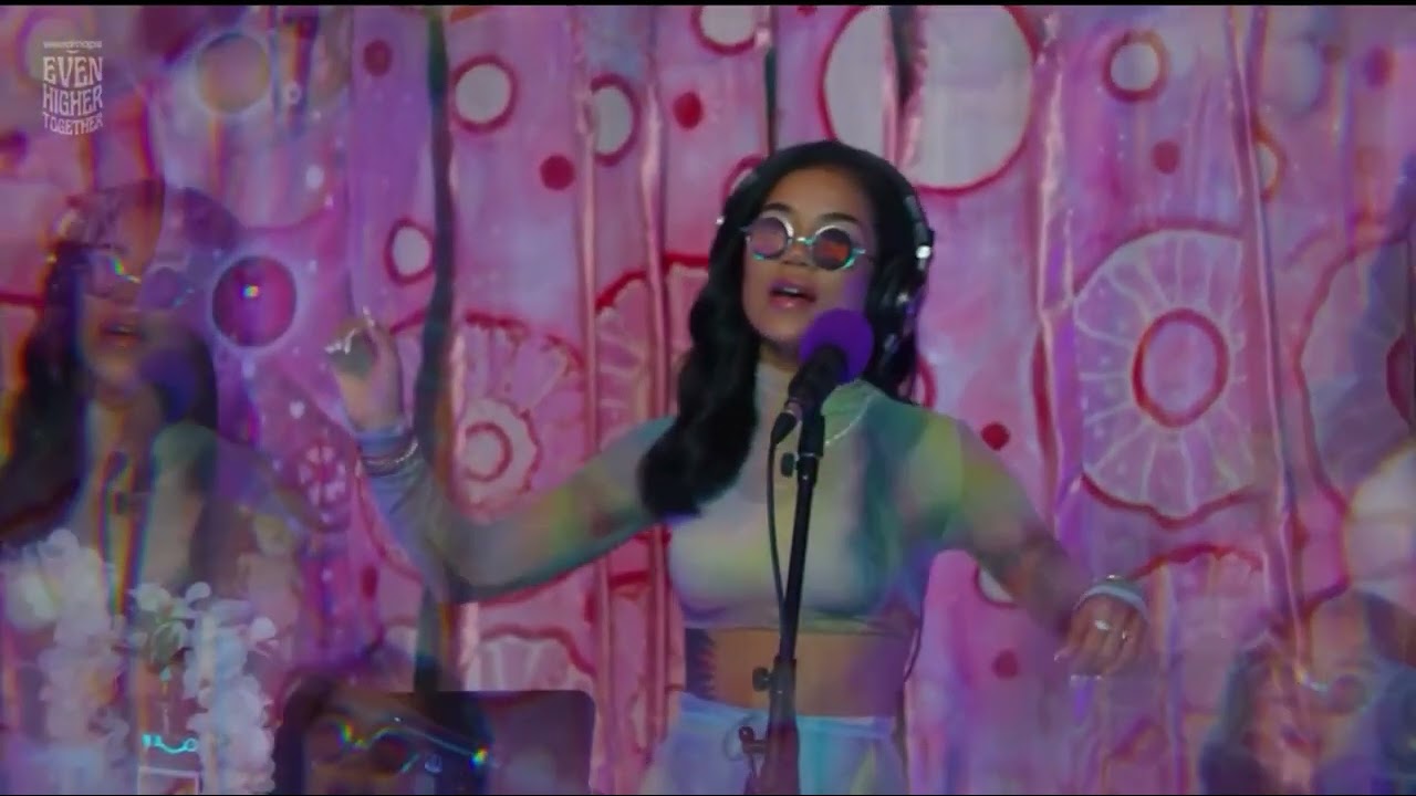 Jhené Aiko covers day n nite & performs Blue Dream for weedmaps 4/20 celebration