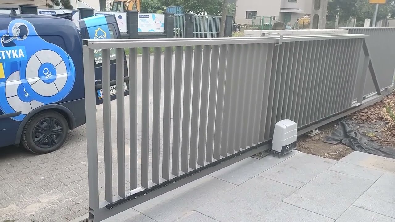 Brama przesuwna z automatyką Roger BG High Speed - GoProAutomatyka