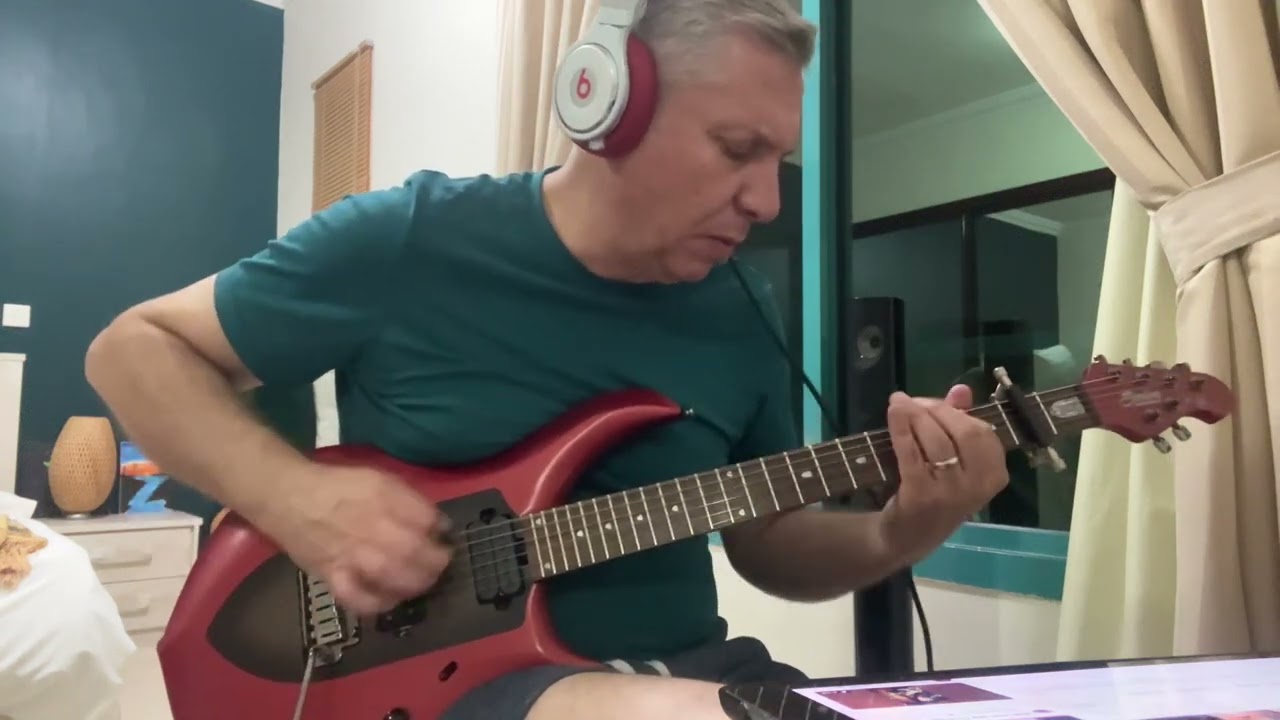Rainbow Spotlight kid cover using Seymour Nazgul pickup