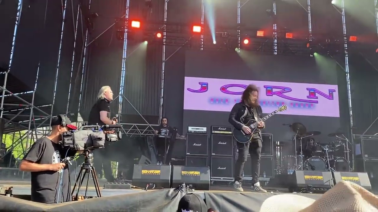 Jorn - Too scared to run