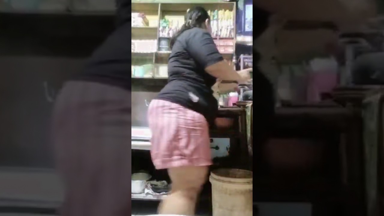 daily vlog making cold drinks for customers at the stall