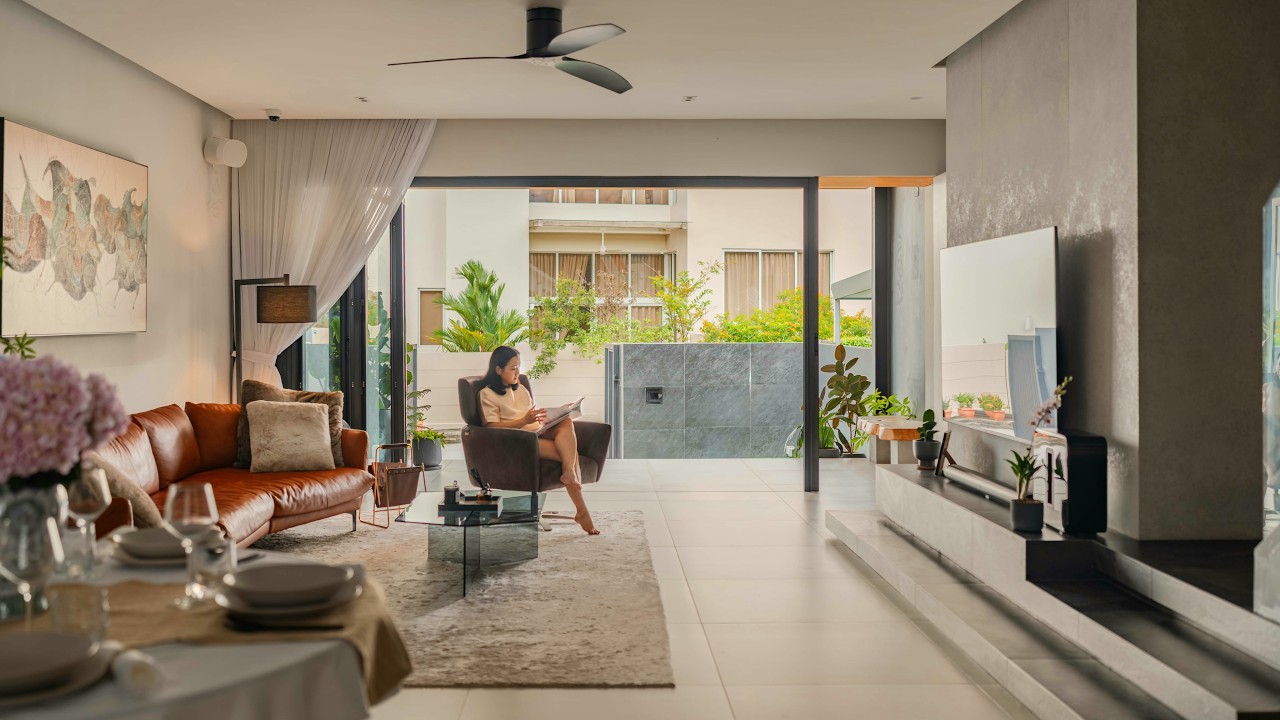 A Family&rsquo;s Monochrome Open-Concept Home with Colour Accents | Singapore