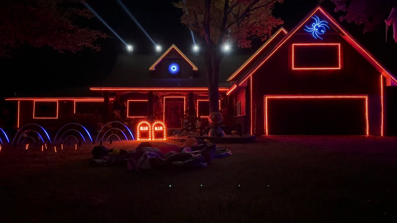 Lights on Hullsville 2025 Full Halloween Lightshow