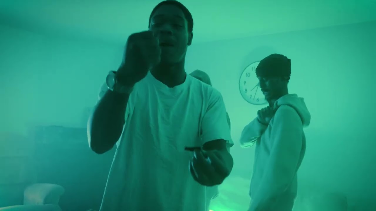 Fly shit - @KingSoloBAGDAT  X Moneyman Zowe 