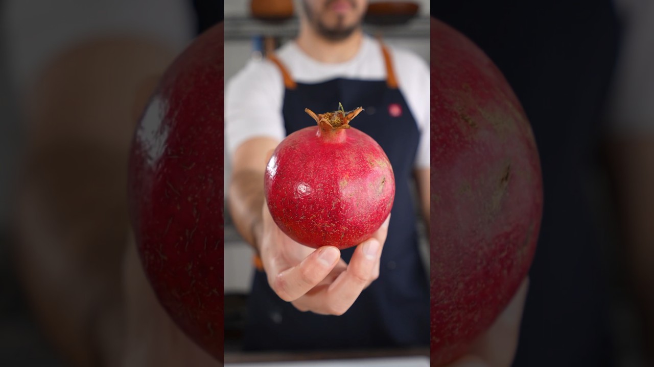 How PRO CHEFS Open POMEGRANATES?!?!