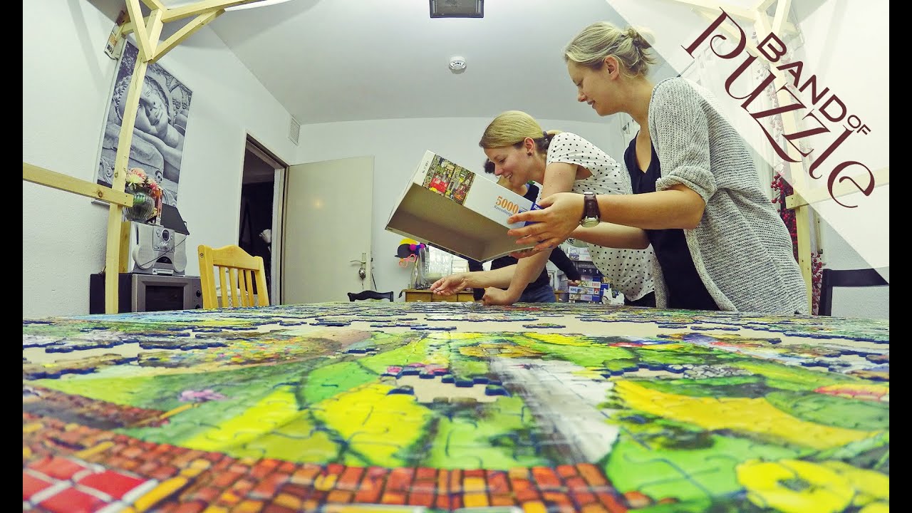 5000 Pieces Ravensburger Puzzle Timelapse | Jigsaw Puzzles Bizarre Town