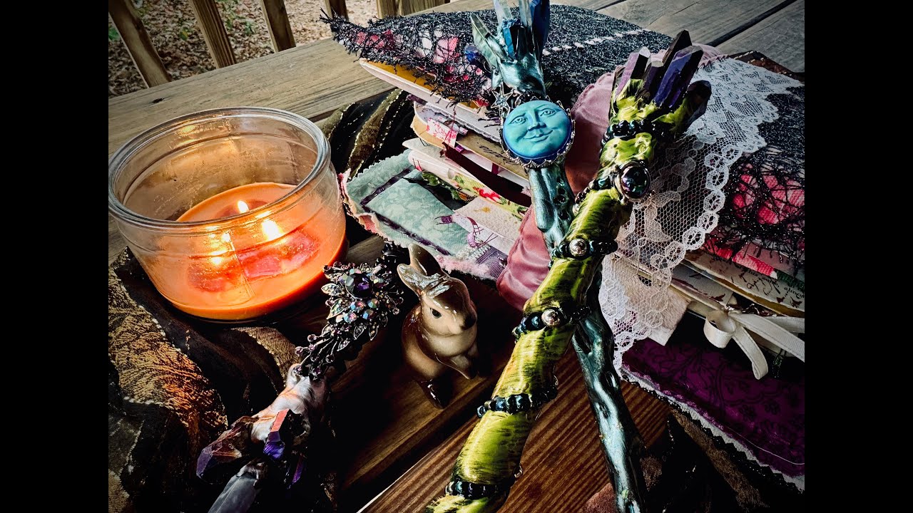 How to use a junk journal | with sounds coming from the pages