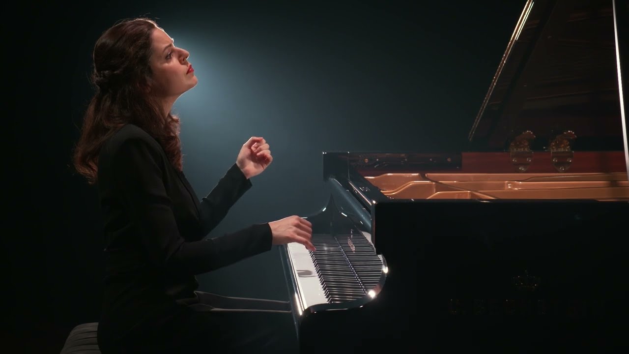 Zlata Chochieva - A. Scriabin: 5 Preludes Op.15