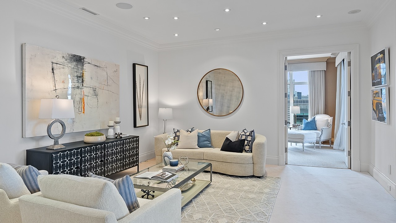1 St Thomas St, Suite 14B, Toronto