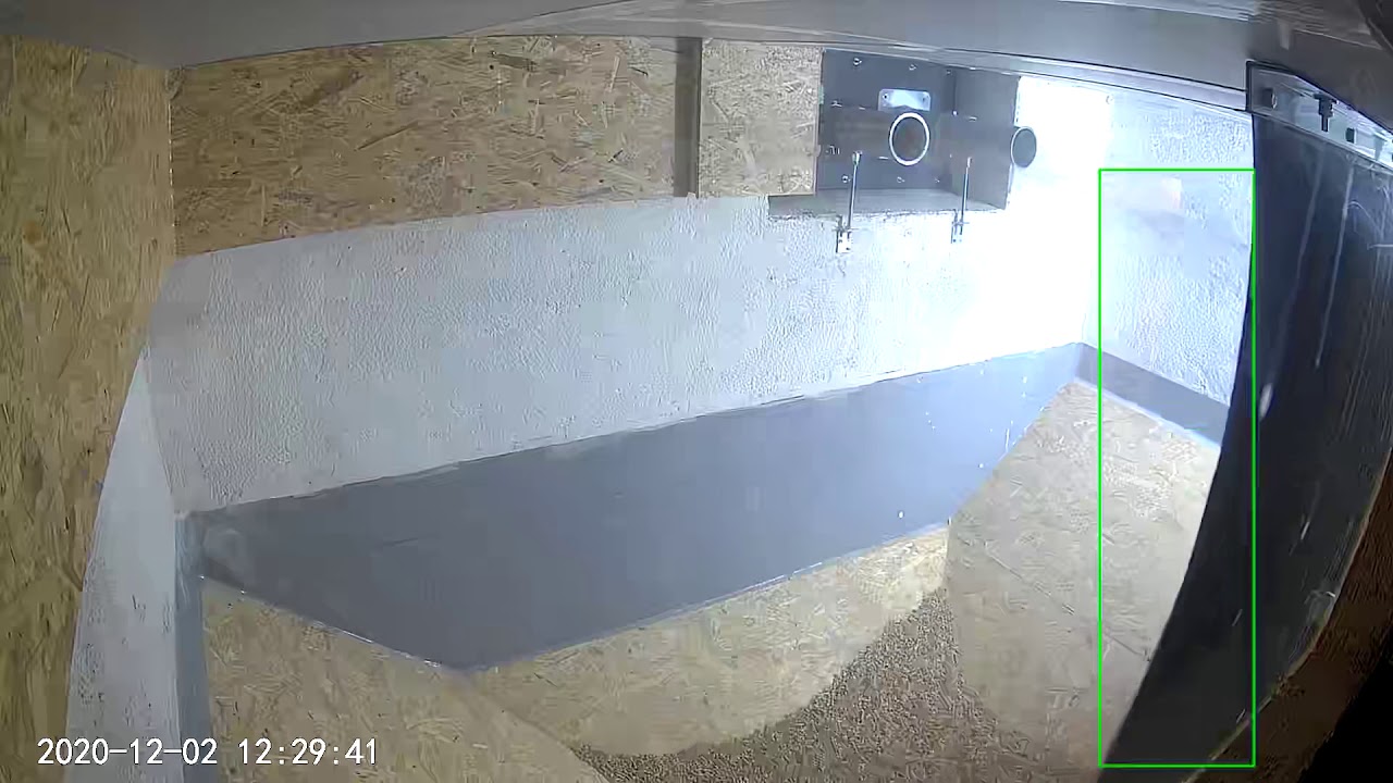 Befüllung Pelletbunker. Pellets werden eingeblasen