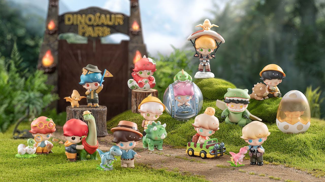 Opening A Full Set Of Jurassic World Dimoo Figures