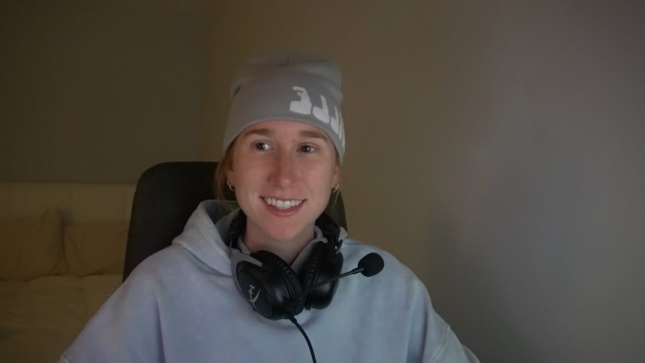 FAMILY PLAYS FORTNITE TOGETHER