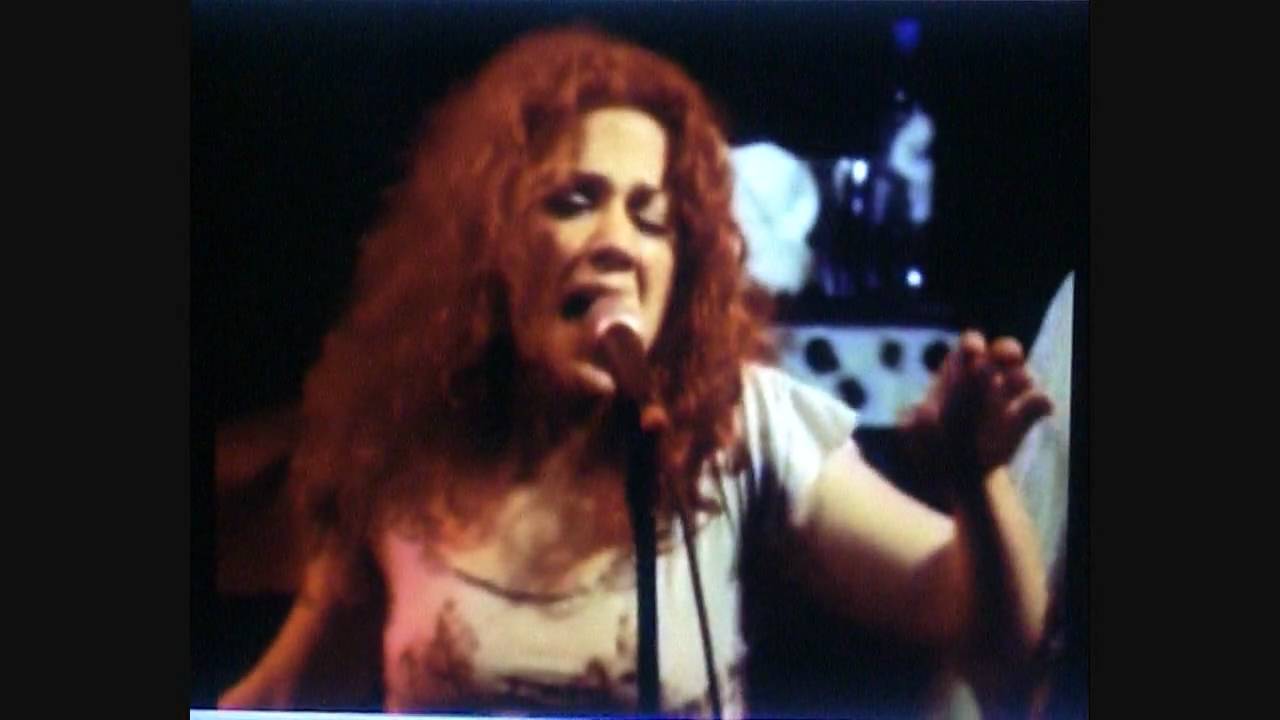Nikka Costa - 'Tug Of War' (live)