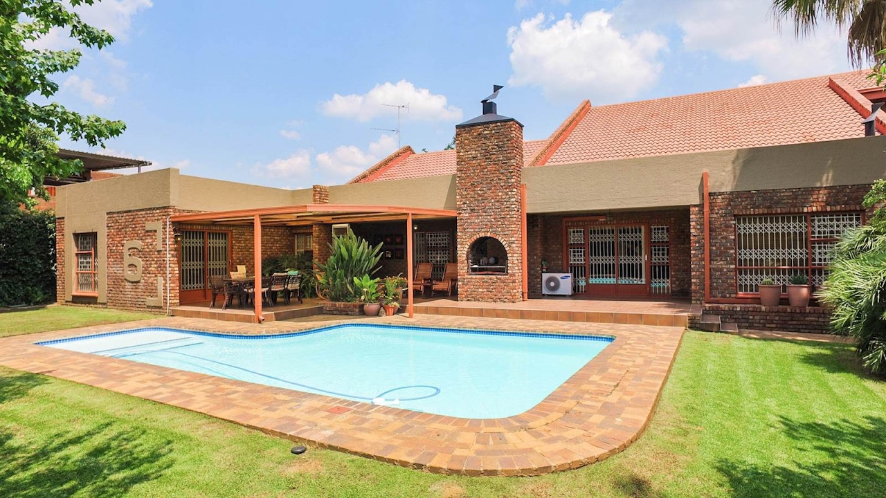 5 Bedroom House for sale in North West | Potchefstroom | Van Der Hoff Park | 6 Mozart | |