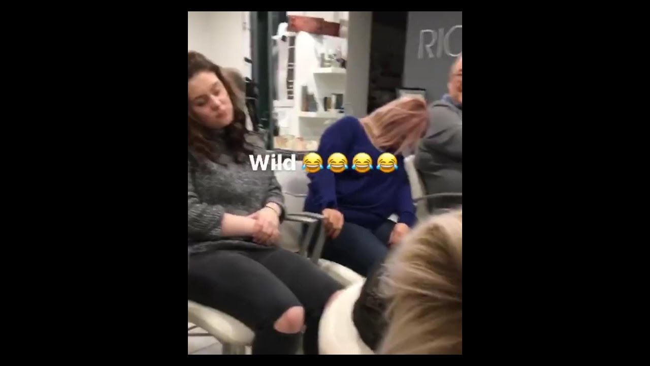 Simon Sez - Salon Stage Hypnosis - Crazy Audience View