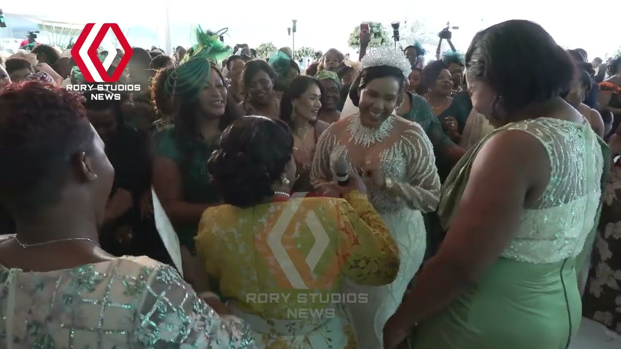 Mai Chiwenga vachitamba na Mai Mugabe and Mai Mnangagwa