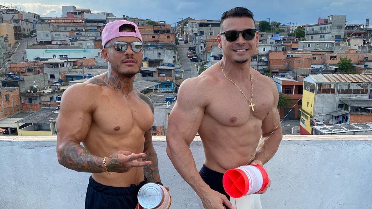 FELIPE FRANCO EMPINOU PIPA COMIGO