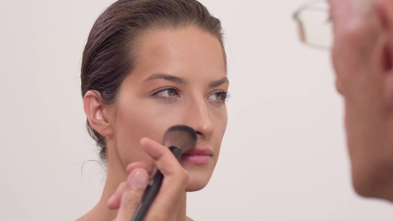 Makeup Tutorials - Contouring & Strobing in One!