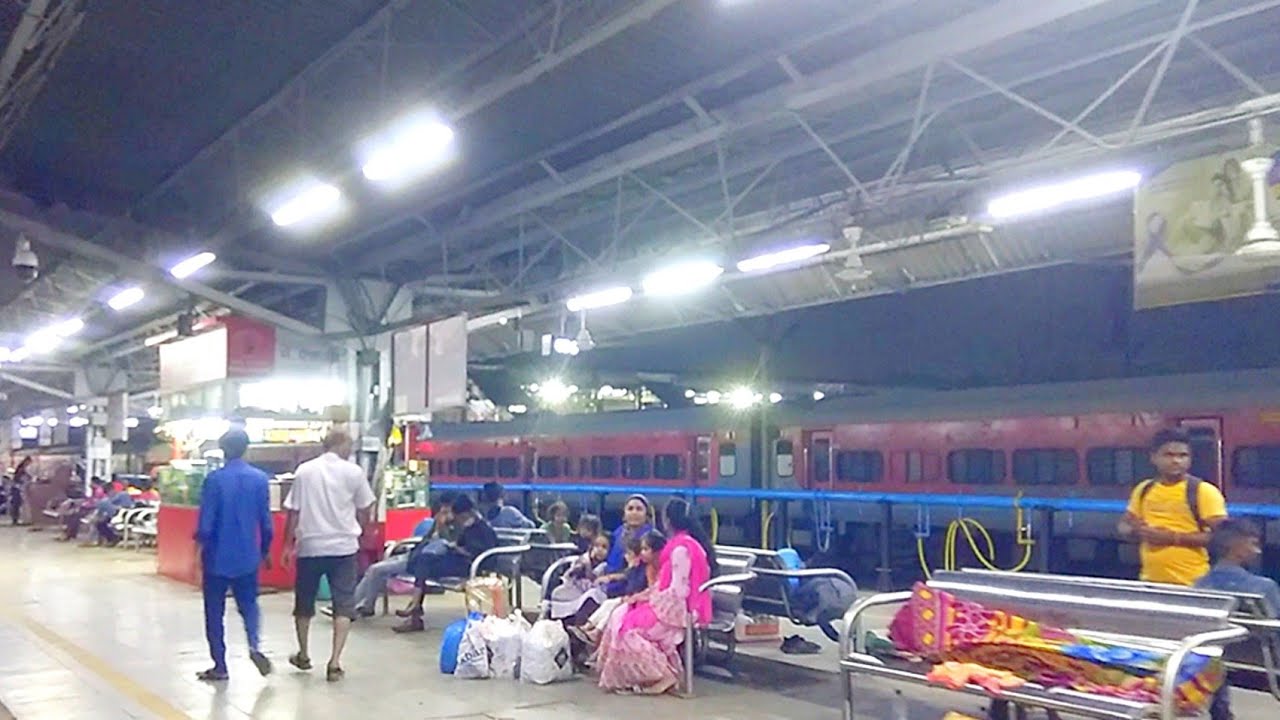 Ahmedabad Junction. platform no. 2/3 at midnight.