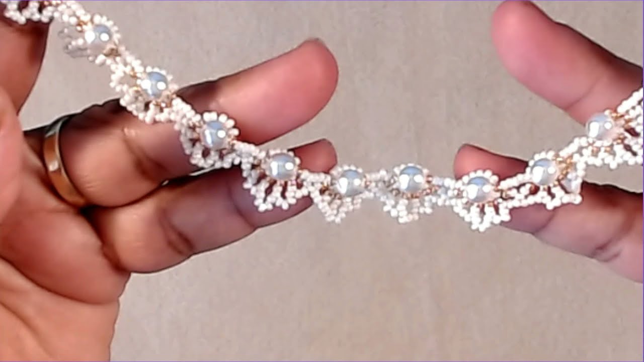Beading, Lacy Daisy Necklace,  Handmade Necklace, Beading with seed beads