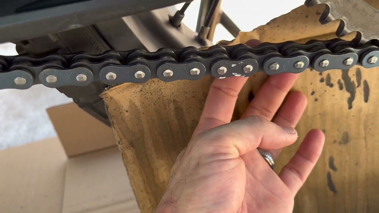 Cleaning the Chain on Your Svartpilen 401 Motorcycle - Episode 3 of 