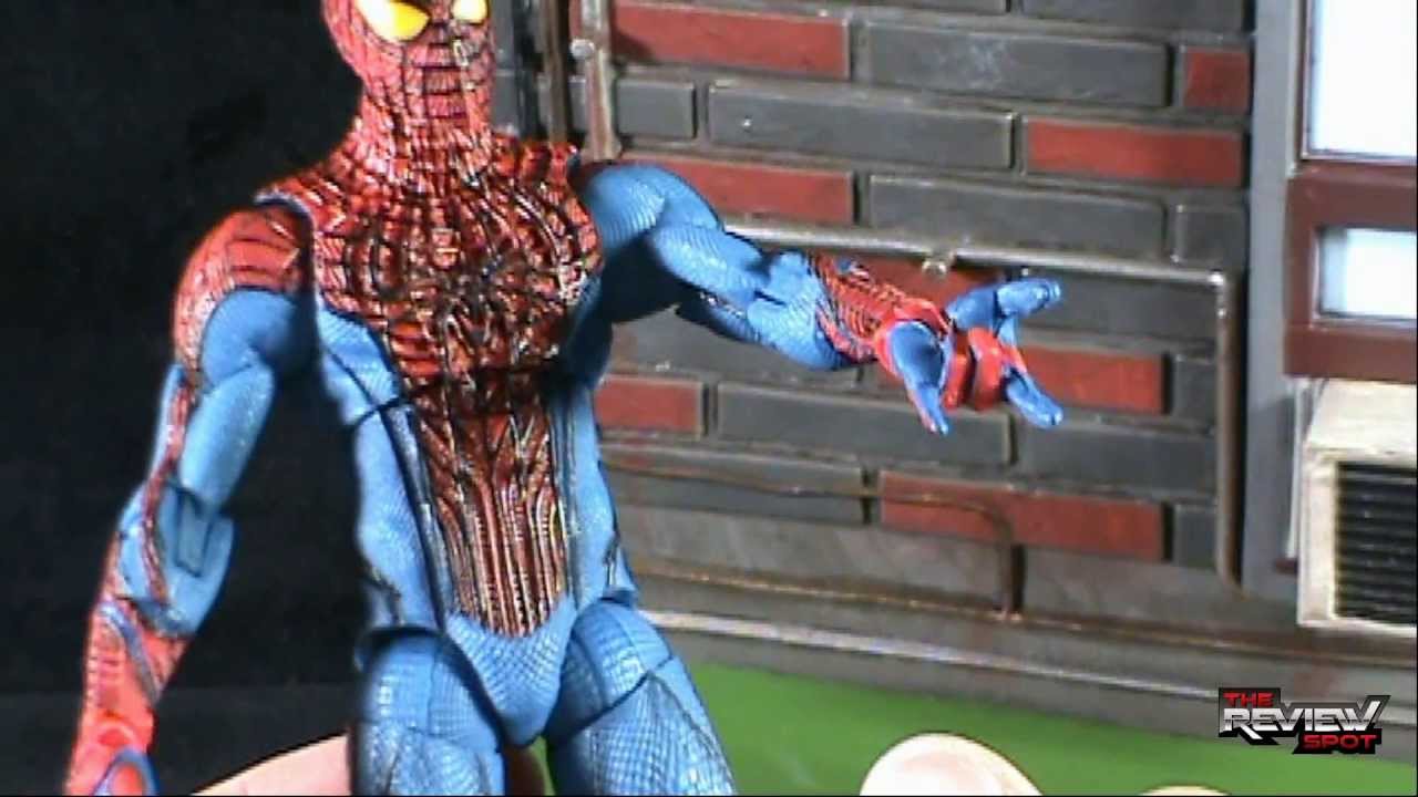 Toy Spot - Diamond Select Toys Marvel Select The Amazing Spider-man