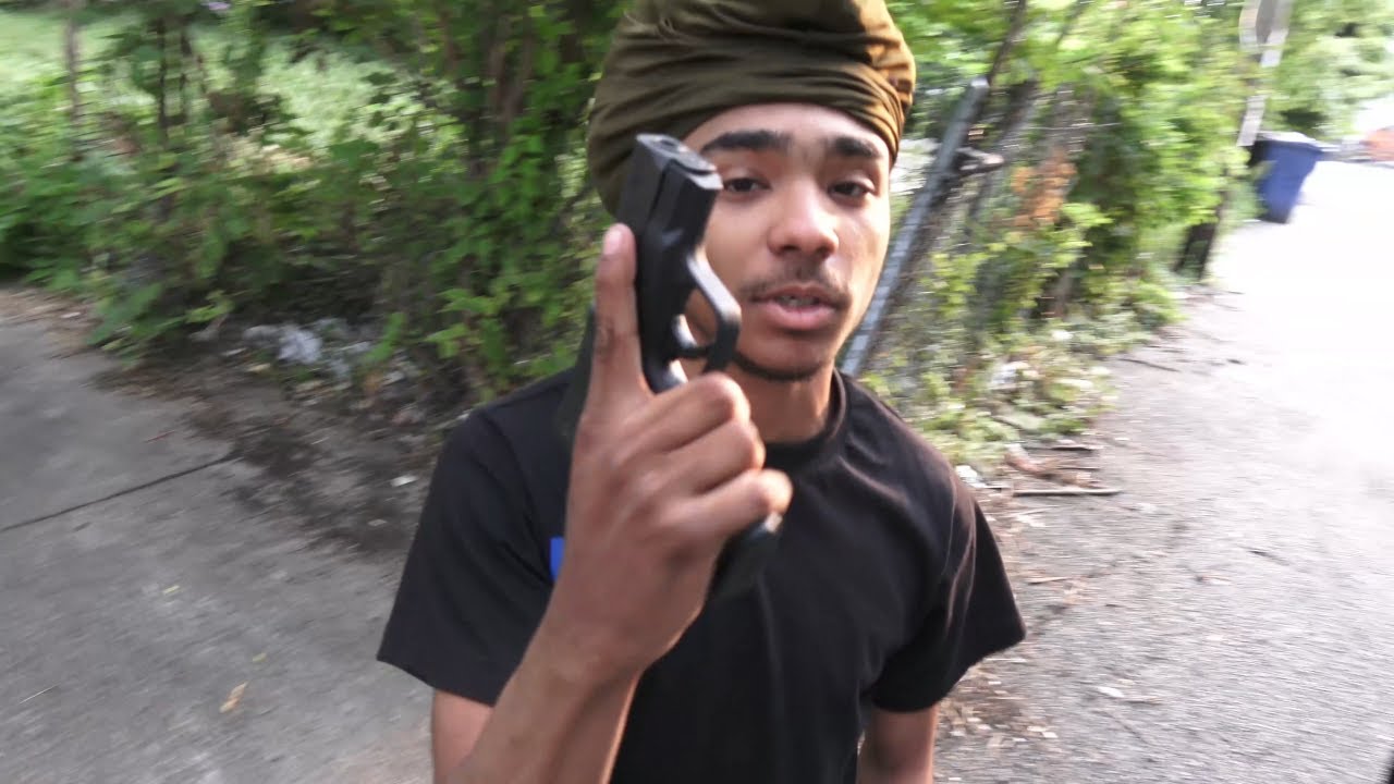 CHICAGO GUNS ON CAMERA MOMENTS