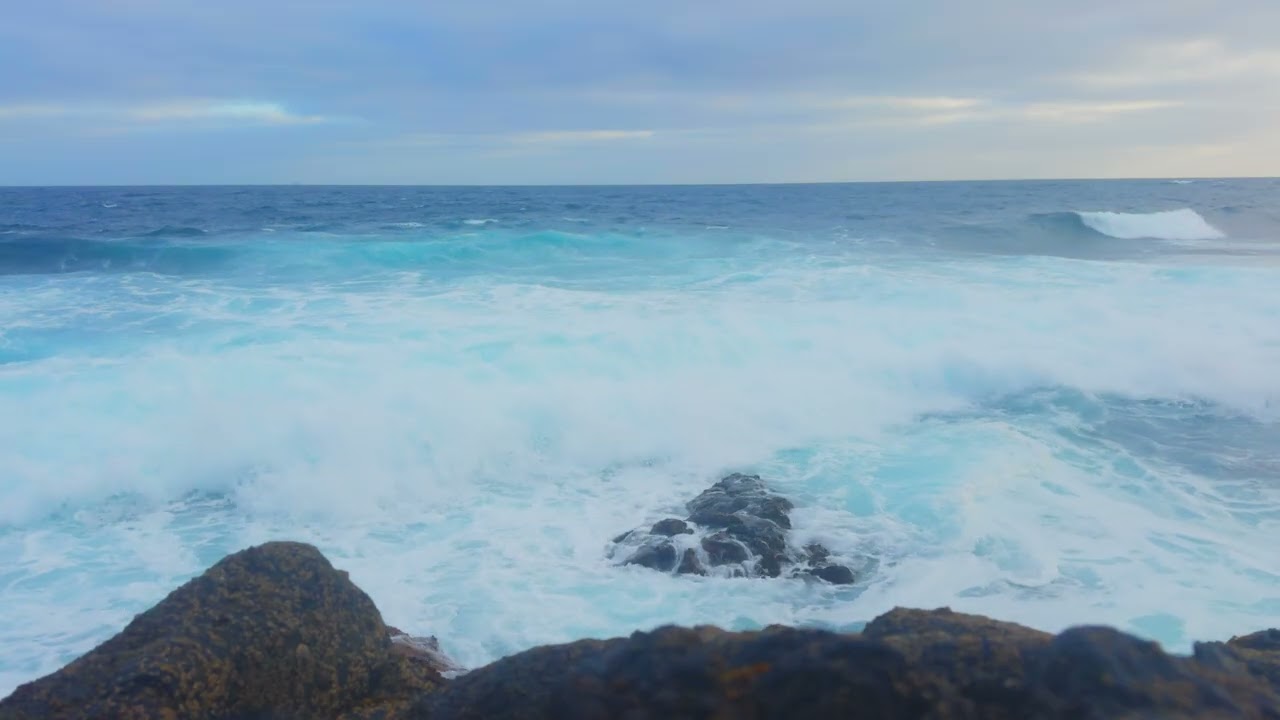 4K Ocean Waves White Noise  - 1 Hour Slow Motion Sea for Deep Relaxation