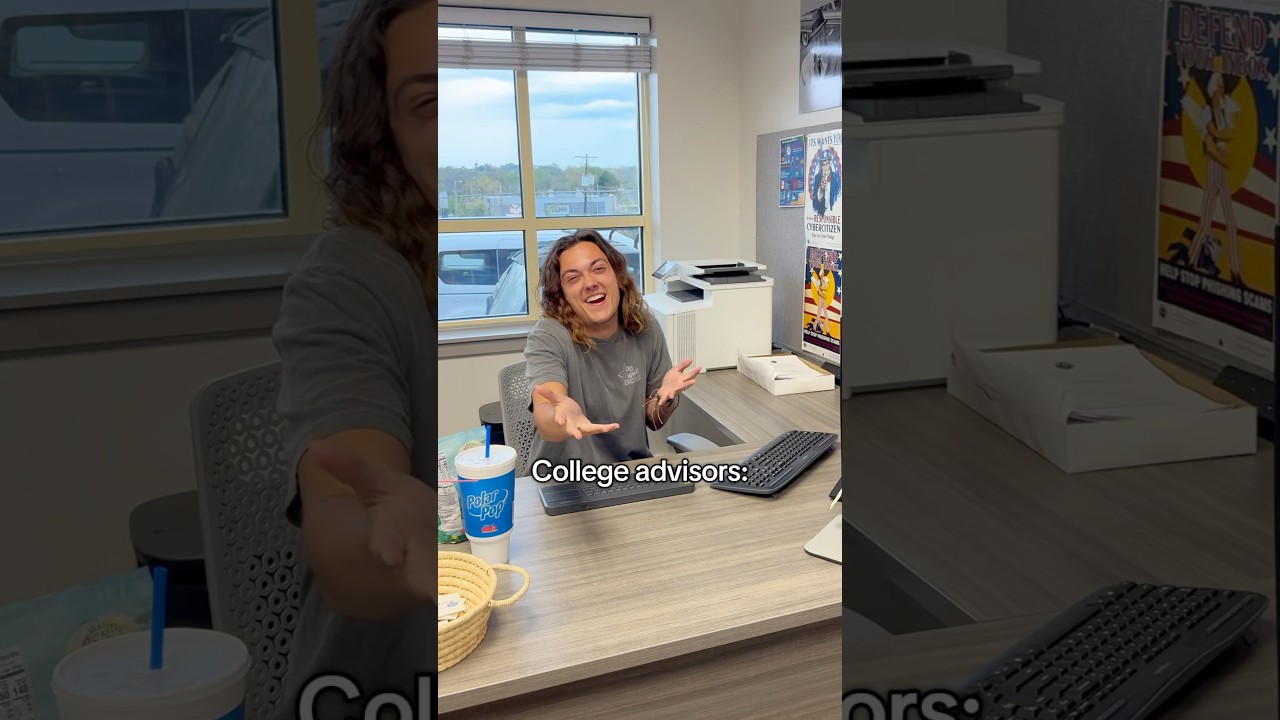 College advisors be like&hellip; #college #comedy #skit