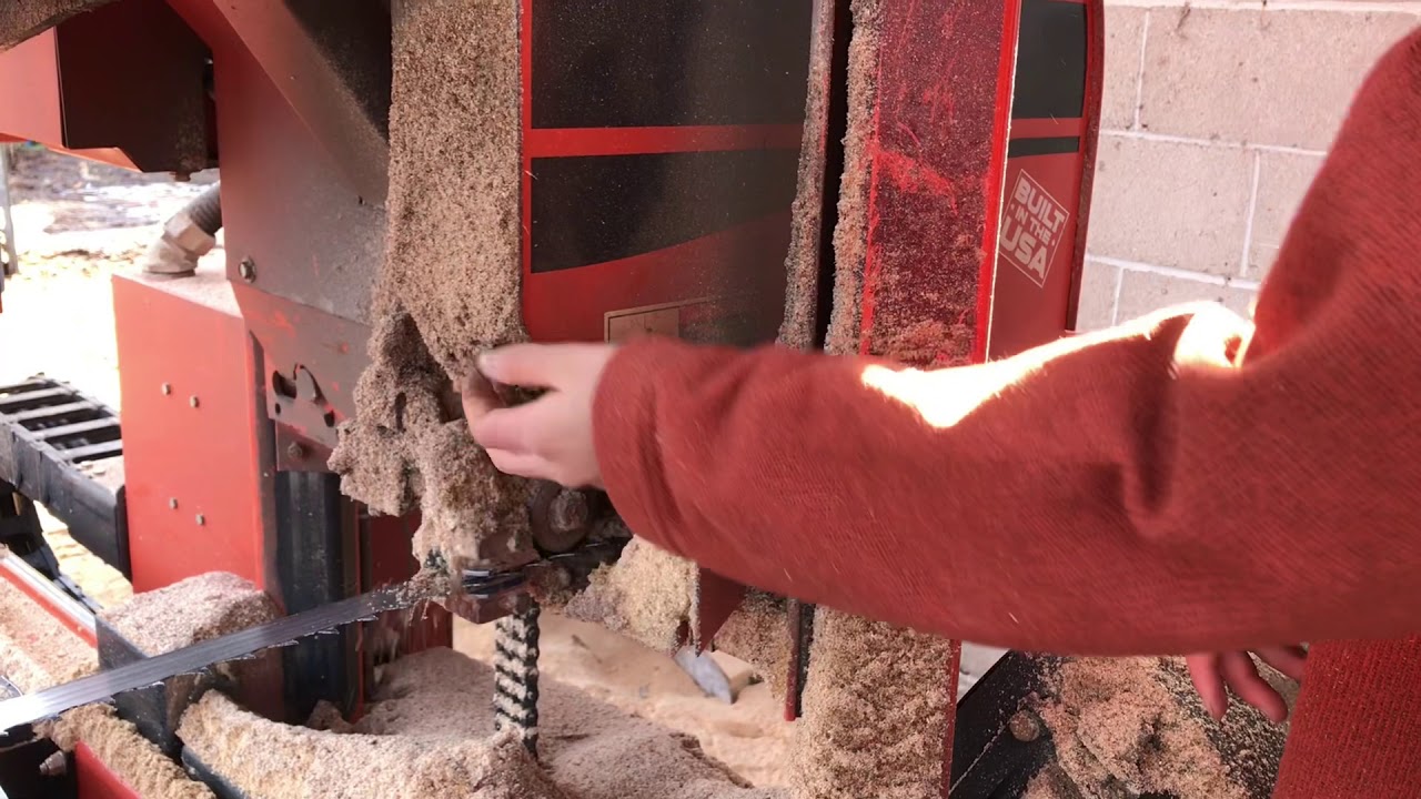 How to replace a blade on the LT40 Woodmizer mill