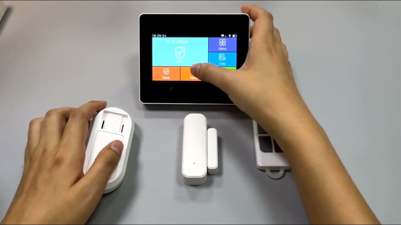 Tuya Smart WIFI+GSM 2G/4G Alarm System With  4.3 Inch Touch Screen