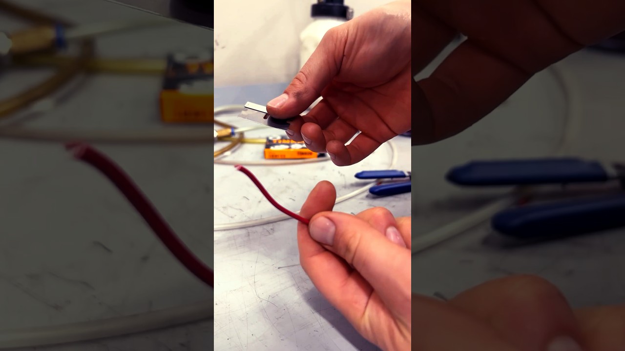 Stuck Somewhere without Wire Strippers? 😩 Try this Lifesaver of a Mechanic Hack! #shorts