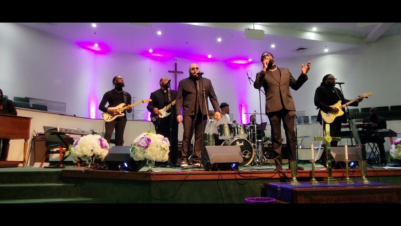 Anthony Hamilton and The TON3S Sunday November 12th 2023 by VAD