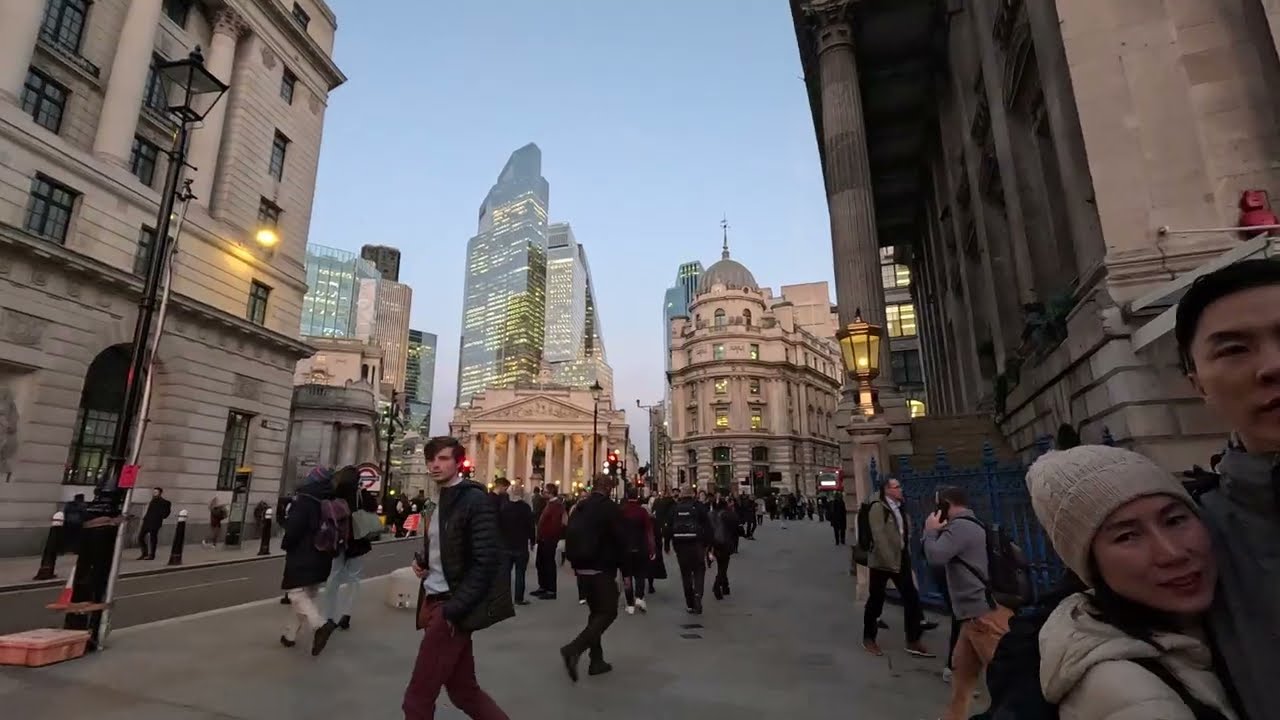 Central London Rush Hour Walk| Bank Station to Liverpool Street