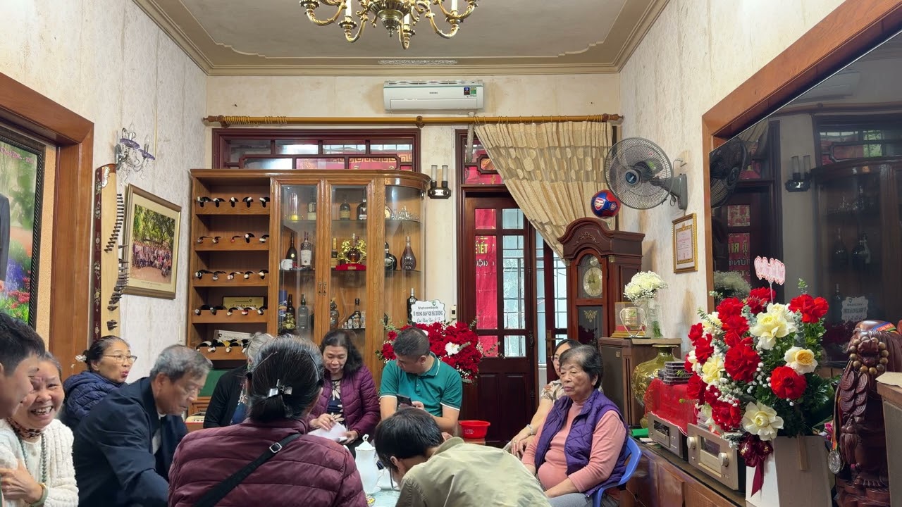 Họp gđ chuyển tên bìa đỏ cho cháu trưởng Lê Tuấn Phan