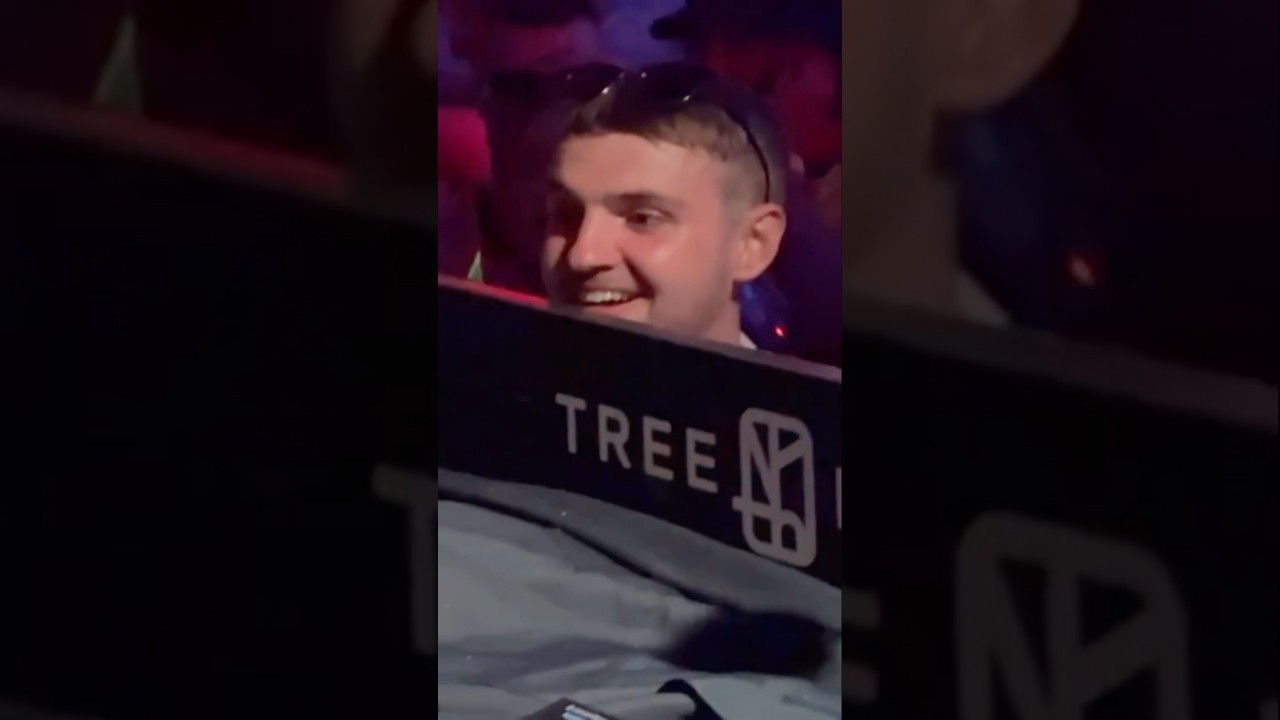 That reaction when Adrian Mills drops is pure happiness #rave #festival