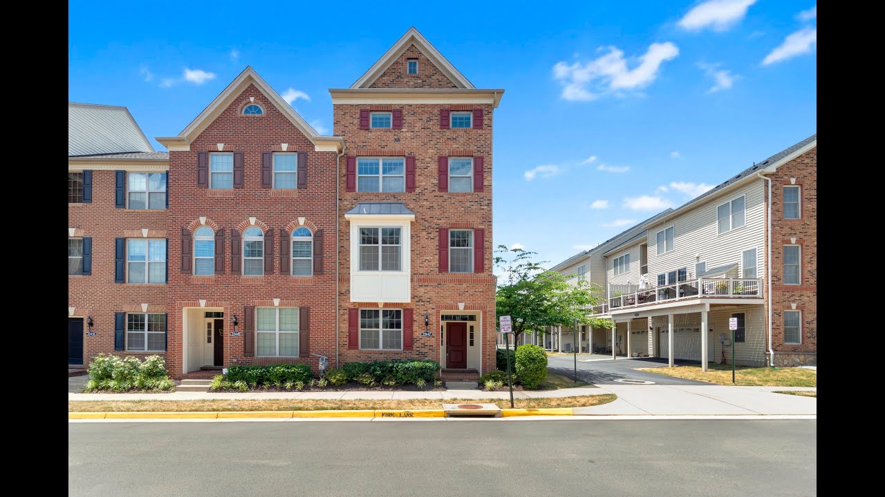 22447 Norwalk Sq &mdash; Century 21 Accent