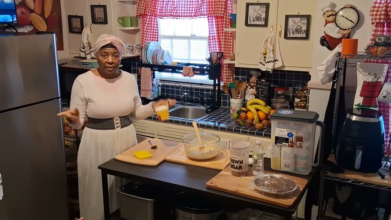 Making delicious #cornbread #enjoy #dinner #kitchen #coffee #pie