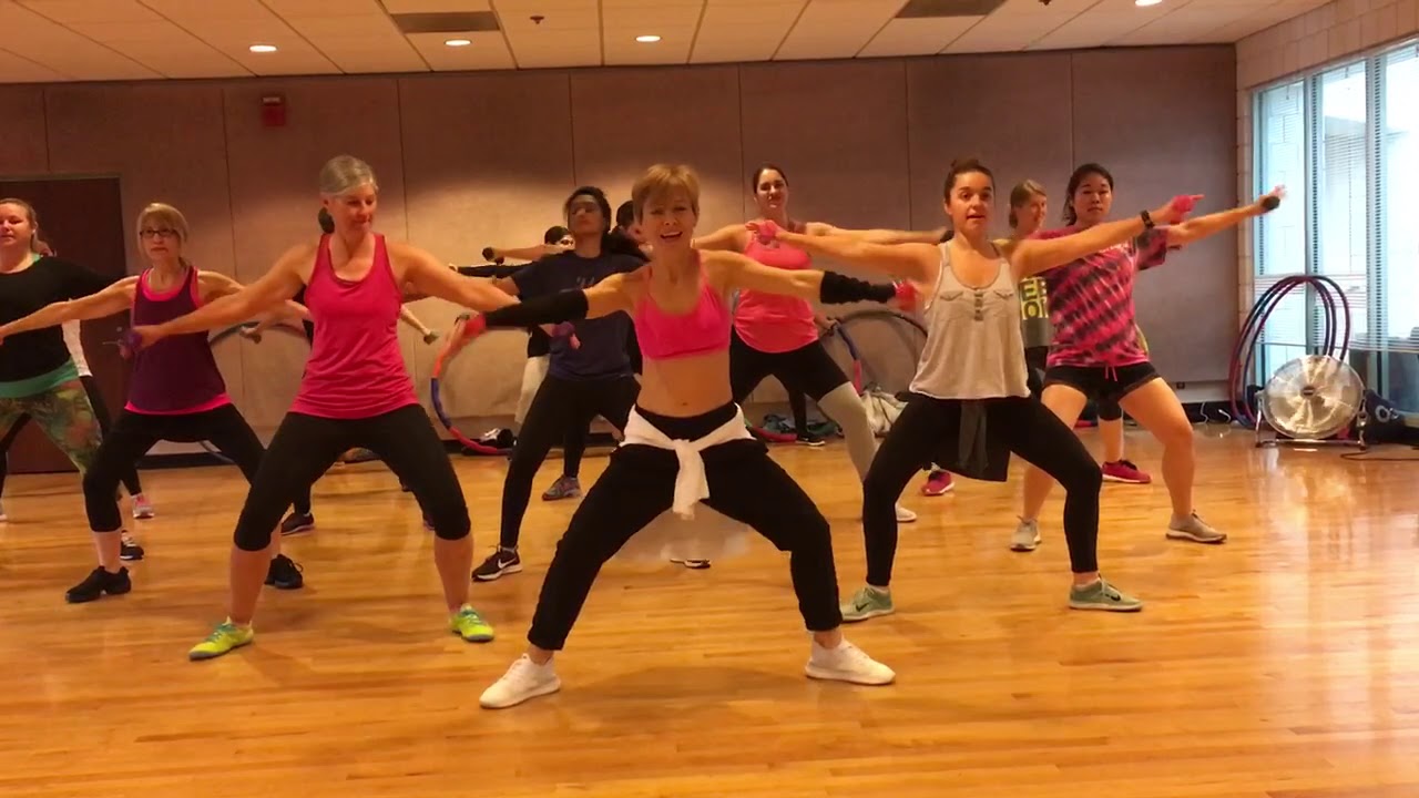 &ldquo;SWEAT&rdquo; Inner Circle - Dance Fitness Workout with Free Weights Valeo Club