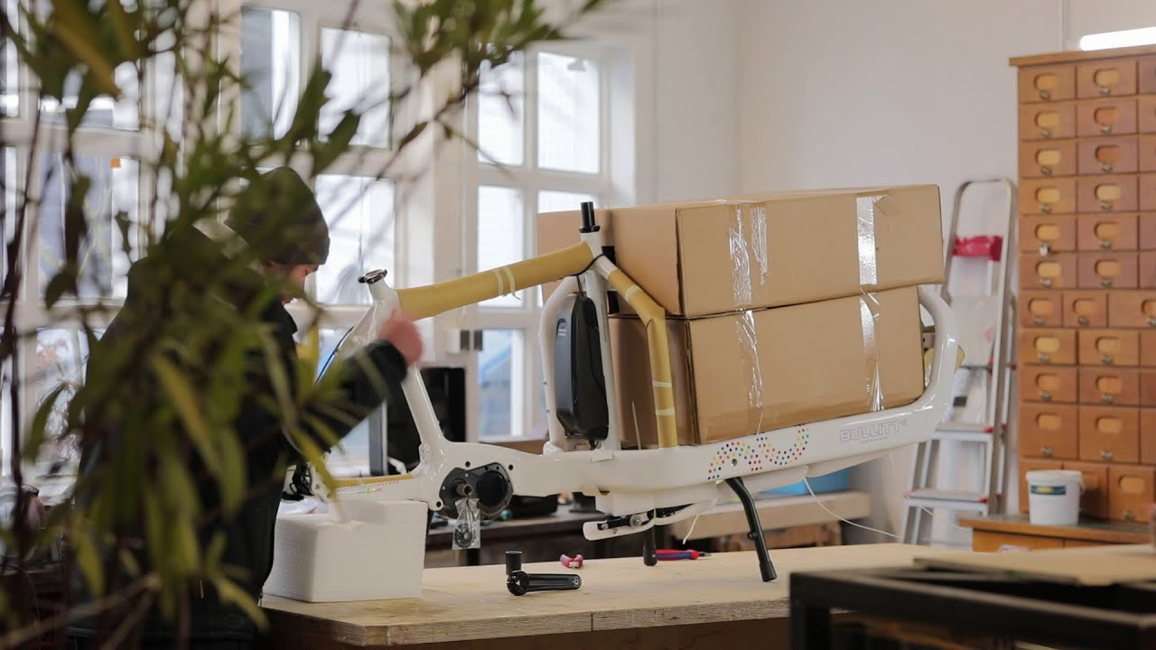 Montage im Homeoffice - kurze Wege zur Produktneuvorstellung fürs BULLITT - Die Convoy Daybags!