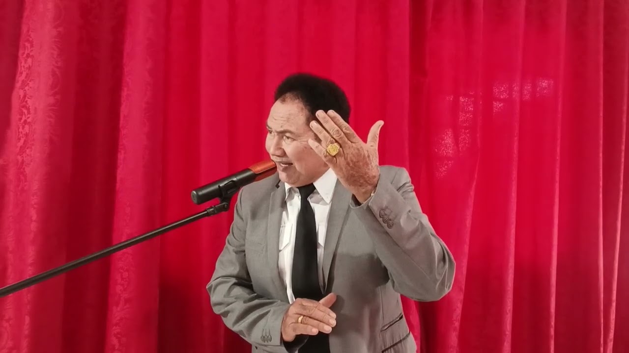 Humberto pereira interpreta Roberto Carlos, JESUS salvador.